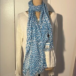 J. McLaughlin White Top with Blue sky Blue Panthers Scarf